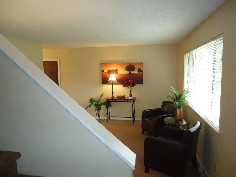 2525 Woodvalley Ct — Photo 6