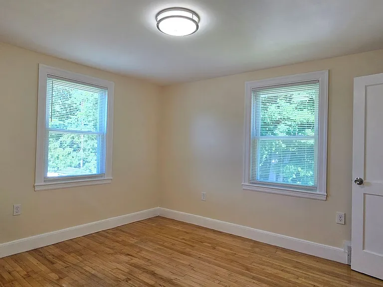 84 Gladeside Ave — Photo 6
