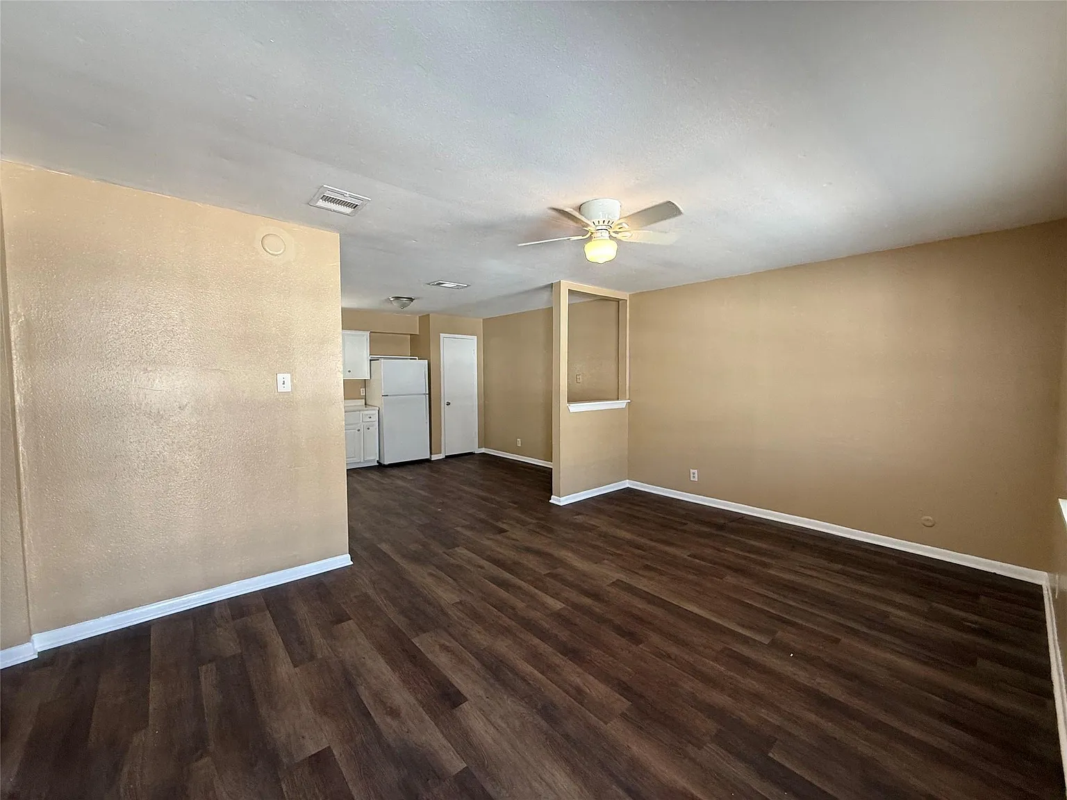 2 bed, 1.0 bath, $1,500 — Photo 3