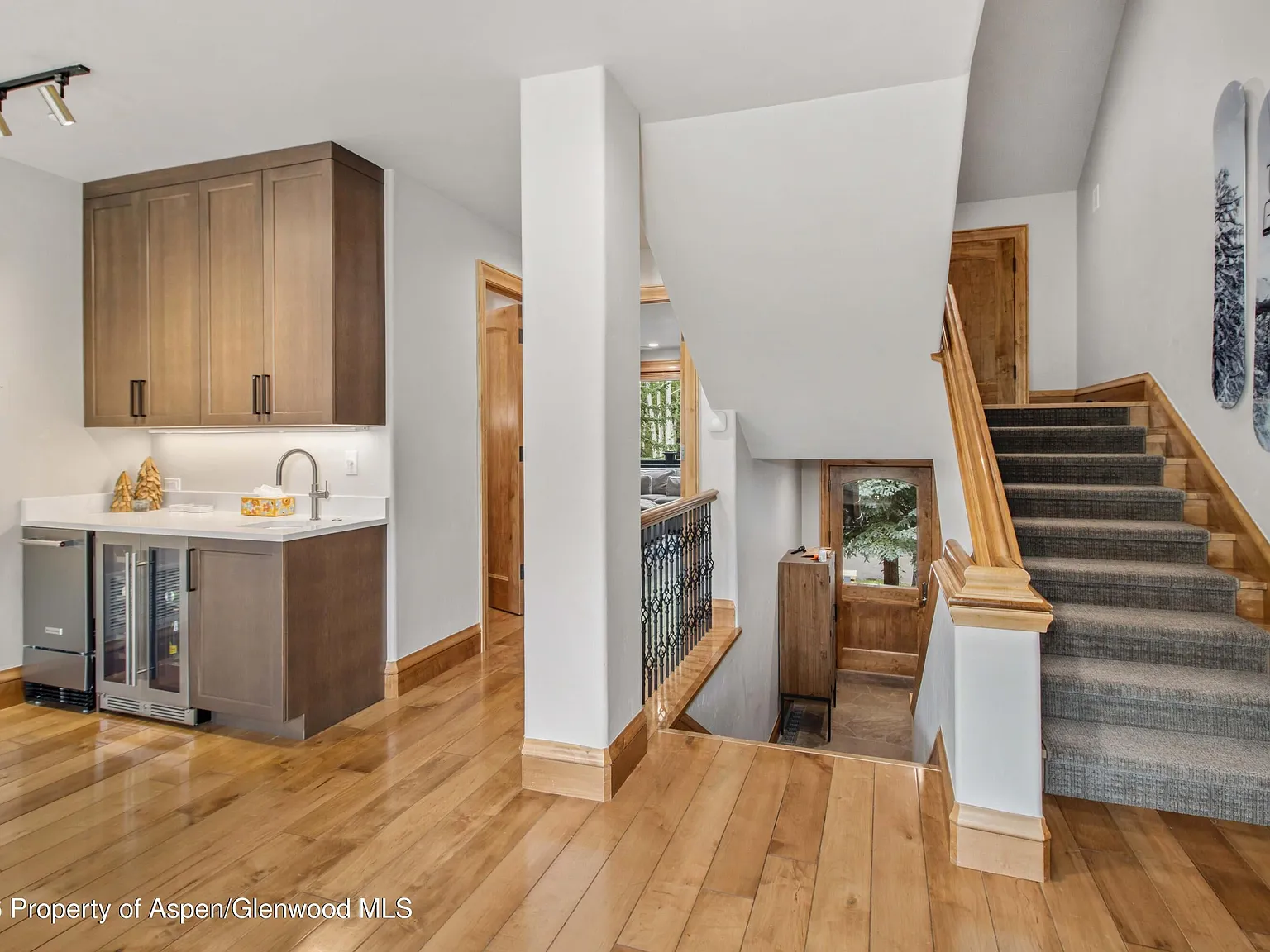 4 bed, 4.5 bath, 3631 sqft, $60,000 — Photo 4