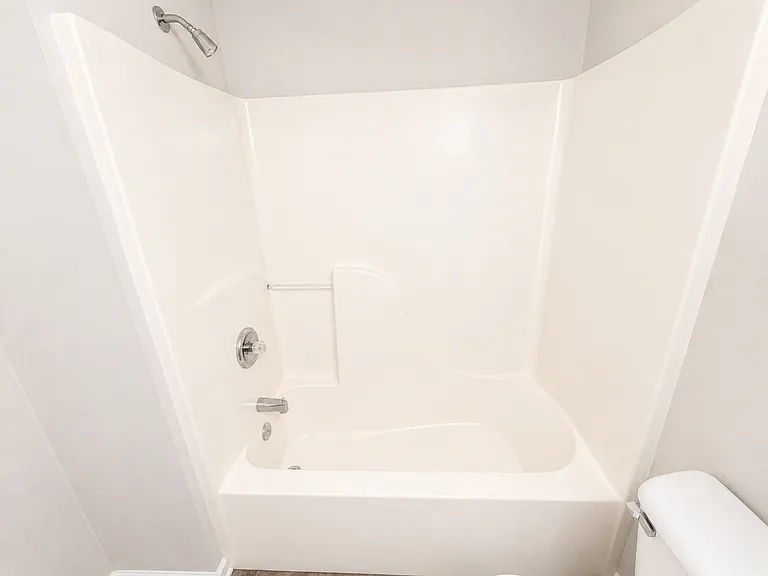 1318 Valley Creek Ln — Photo 17