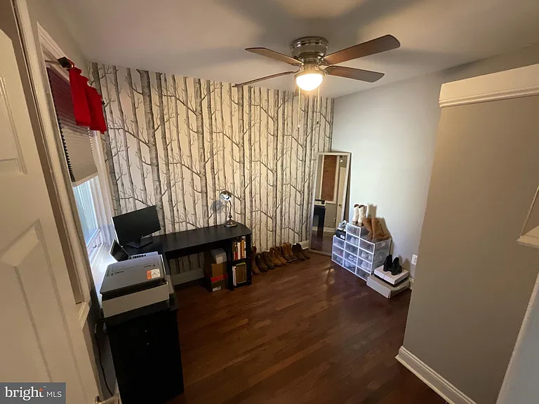 2938 E Thompson St — Photo 13