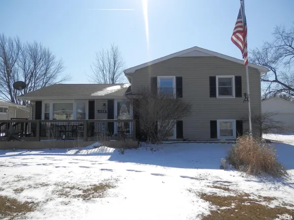1138 Spruce Ave, Galesburg, IL 61401