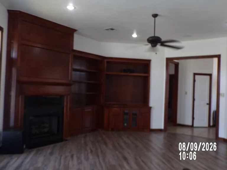 114 NW Sandy Trail Cir — Photo 3
