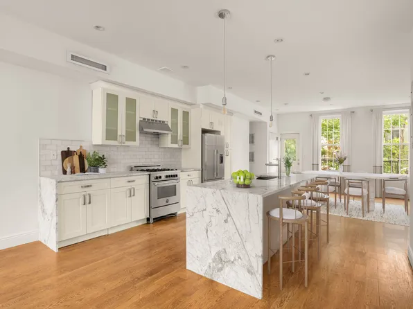 249 Eldert Street image 1 of 11