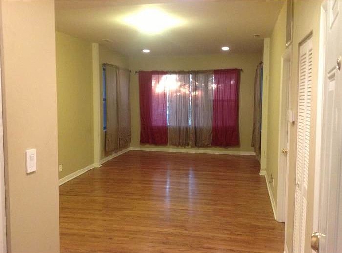 1st image of 3925 W Ainslie St APT 3
