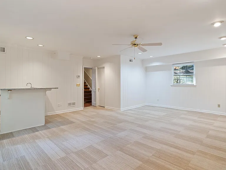415 Amberidge Trl — Photo 4