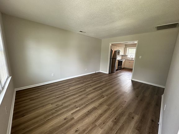 2nd image of 1205 Cherry Ln