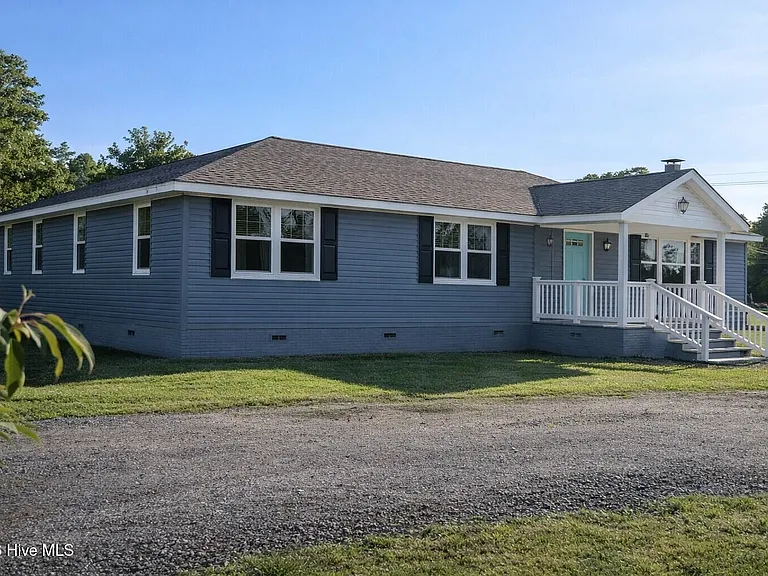 786 Old Winberry Rd — Photo 3