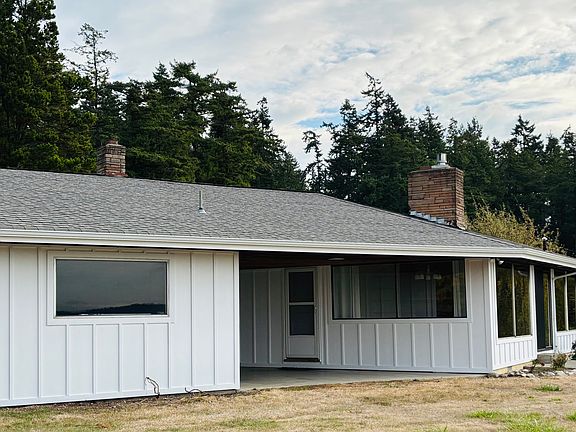 Side Of House Facing The Beach