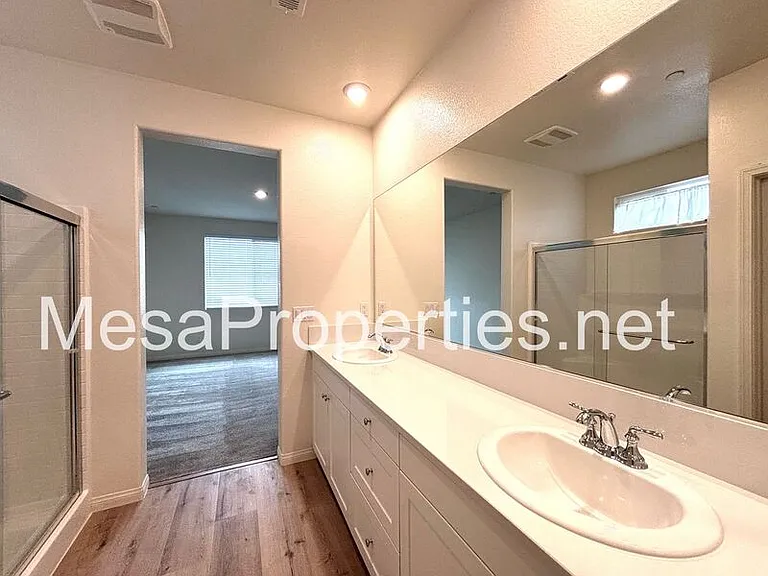 12594 Ava Loma St — Photo 25