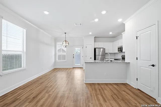 10310 Lynwood Br #102 — Photo 8
