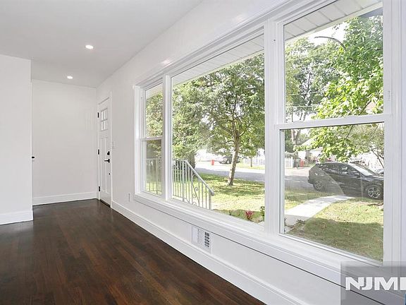 3rd image of 73 Rucereto Avenue