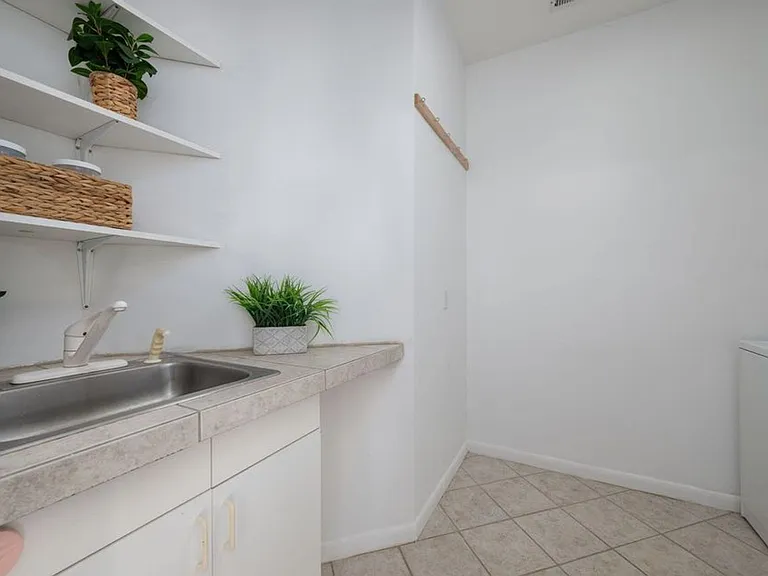 3580 Windmill Dr — Photo 20