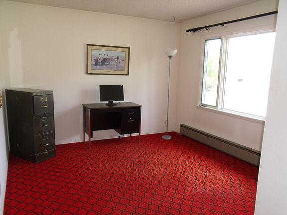 5th image of 38885 Parker Ln