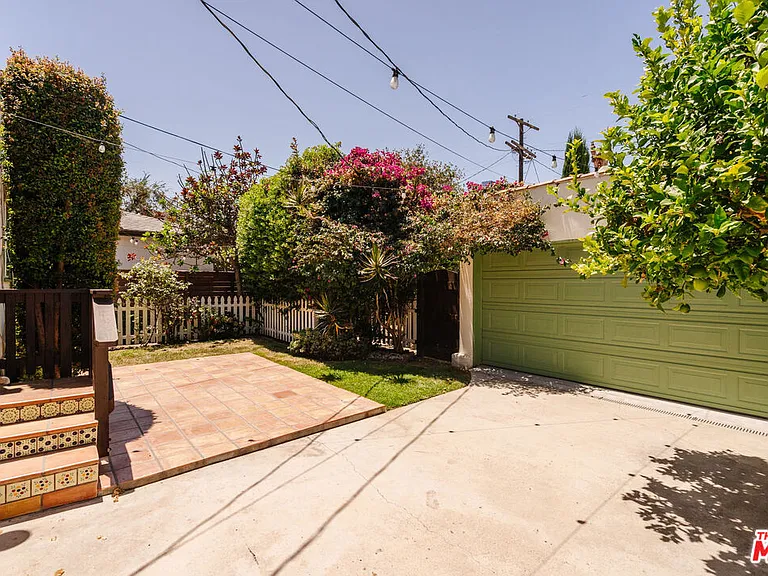 2735 Clyde Ave — Photo 33
