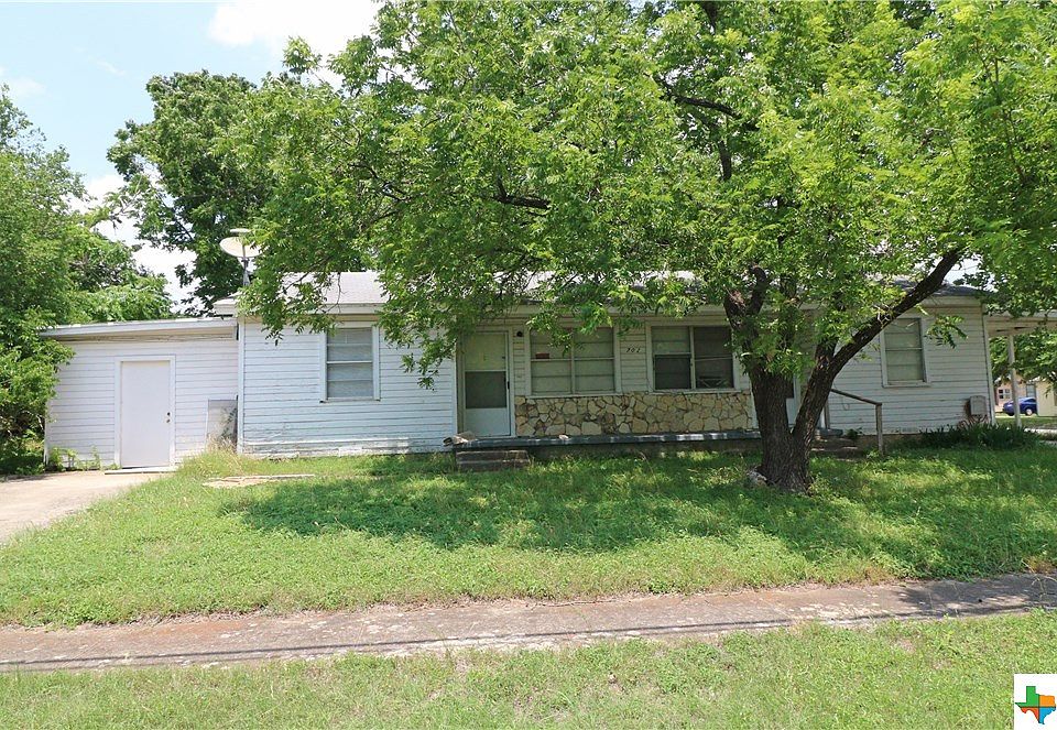 1st image of 702 Urbantke Ln #A-b