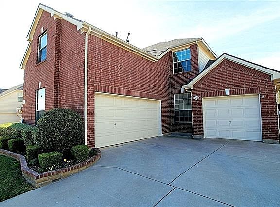 3rd image of 2811 Deerhurst Dr