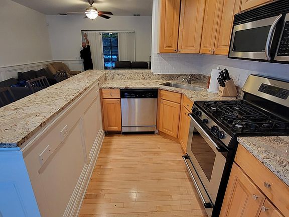5th image of 503 W Deming Pl APT 1N