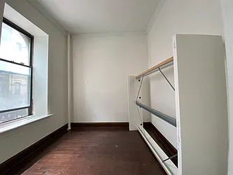 Rented by Kahen Properties