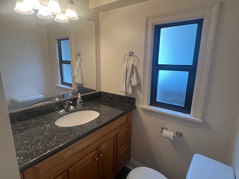 This 3bd/3ba is ON Broadway a Great Location for Student Life! — Photo 9