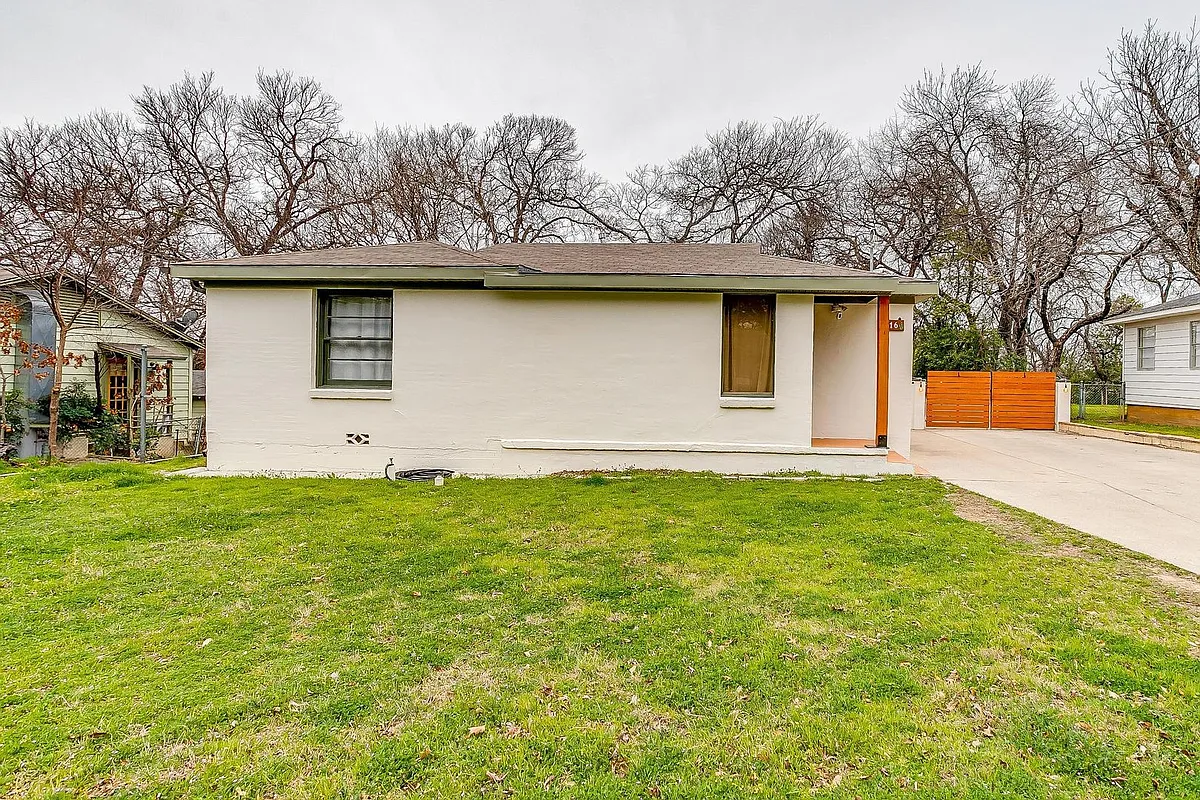 Building Photo - 216 Westfork Dr