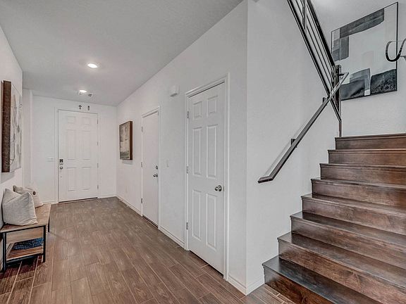 5th image of 8236 Club Skye St