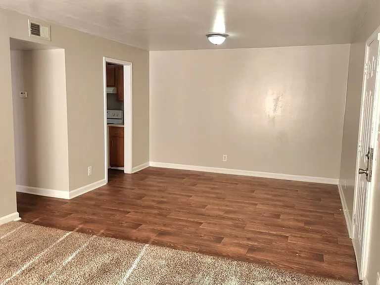 Riverbend Apartments — Photo 67