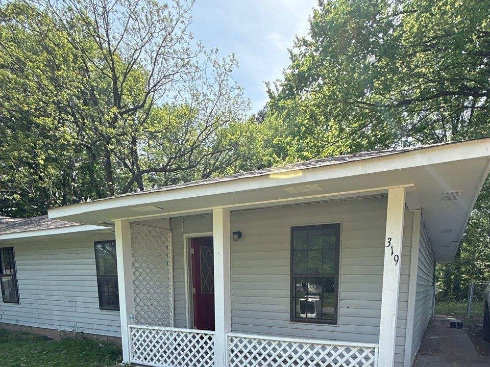 1st image of 319 N Bond Ave