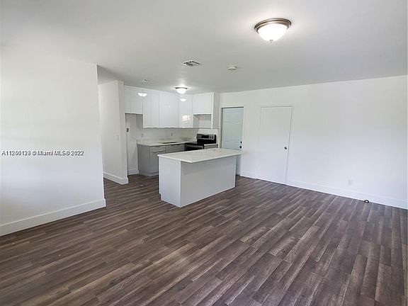 4th image of 1770 NE 170th St #0