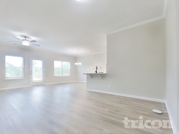 3rd image of 45 Oak Hollow Way