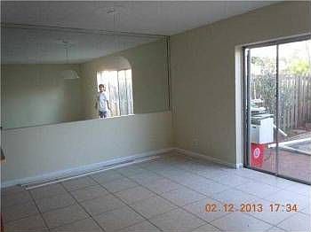 3rd image of 6635 SW 41st Pl