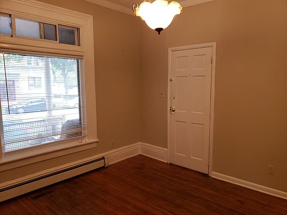 4th image of 86 Meigs St APT 1