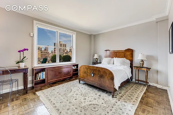 Sold by Compass | media 8