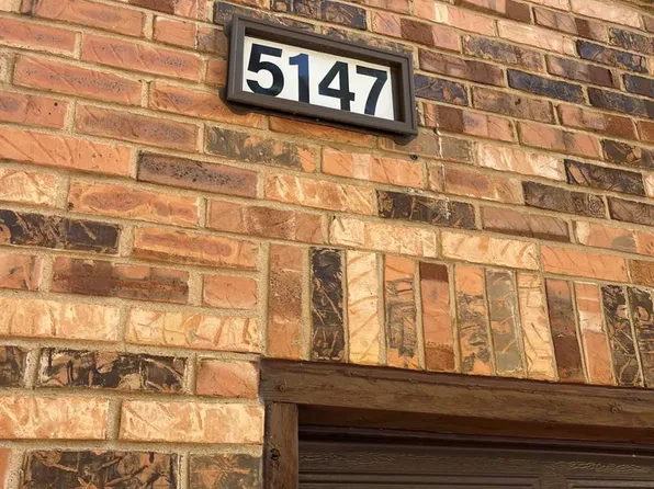 5147 Hollow Wood Ct APT A, Saint Louis, MO 63128