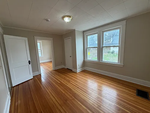 345 Park St Photo 1