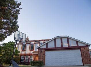 1240 N Darlington Cir, Hoffman Estates, IL 60169