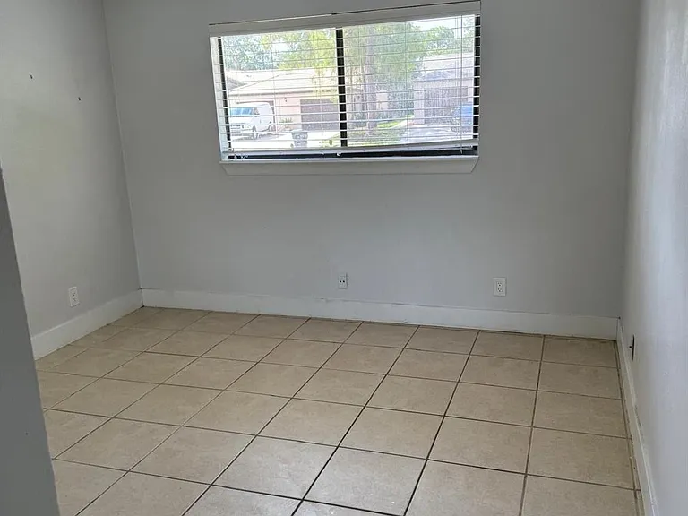 1216 Periwinkle Pl — Photo 10