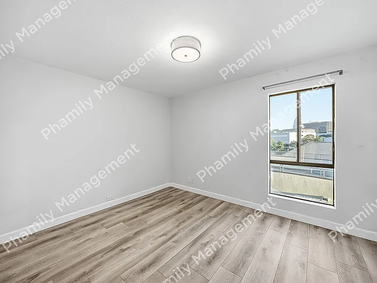 630 N Grand Ave #404 — Photo 6
