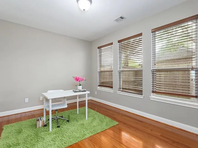 2207 Bayou Cove Ln — Photo 34