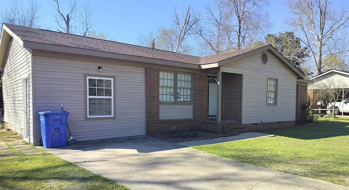 Building Photo - 1122 Barwin Dr