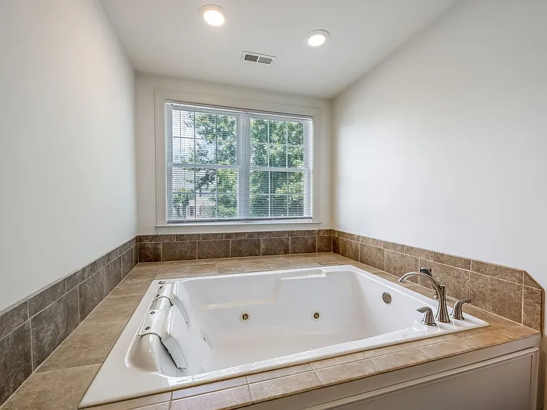 26 Kirby Ln — Photo 27