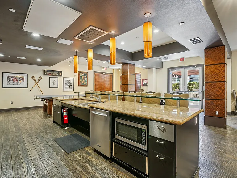 100 S Alameda St #371 — Photo 26