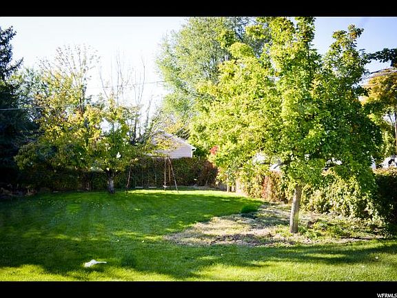 5th image of 3058 S Lake Cir