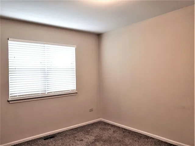 3818 Hennepin Dr — Photo 10