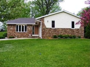 720 Oakview Dr, Claremont, MN 55924