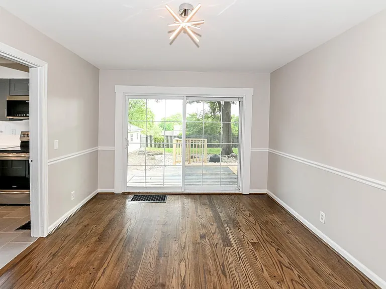 7981 State Rd — Photo 10
