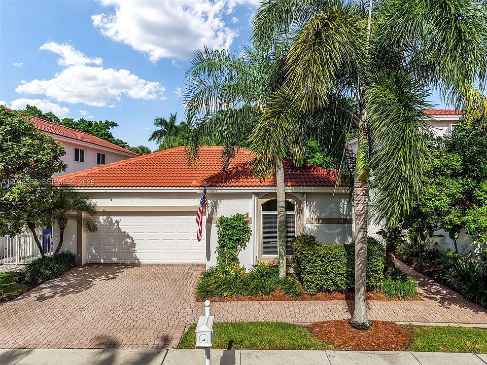 1st image of 1221 Bel Aire Dr E