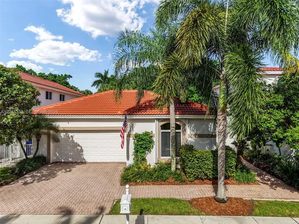 1221 Bel Aire Dr E, Pembroke Pines, FL 33027