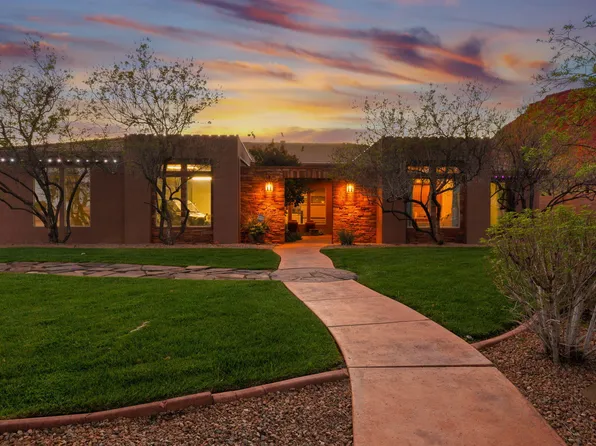 207 N Painted Hills Dr, Ivins, UT 84738